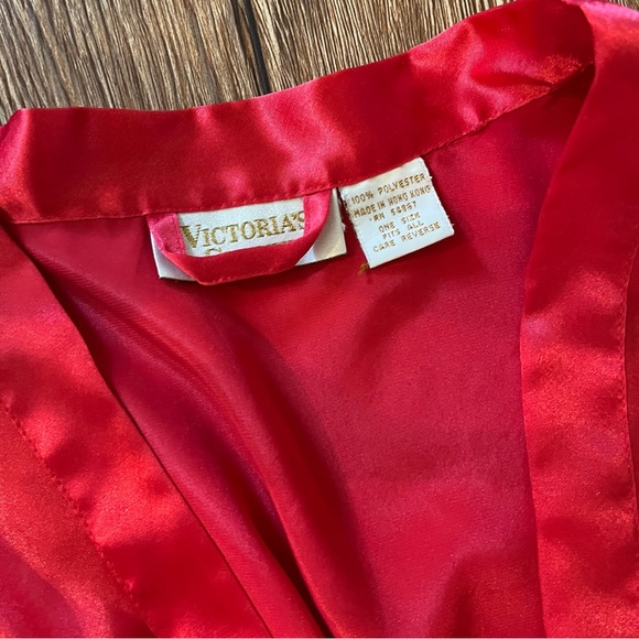 Red satin Victorias Secret Gold Label Robe - Picture 2 of 4